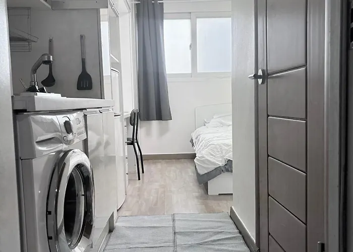 아파트 C- An Apartment-style In - Bongcheon Station *