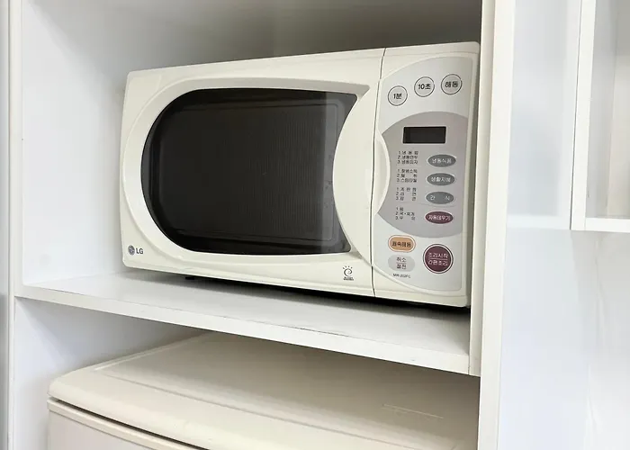 C- An Apartment-style In - Bongcheon Station 아파트 *