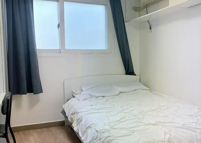 C- An Apartment-style In - Bongcheon Station 아파트 *