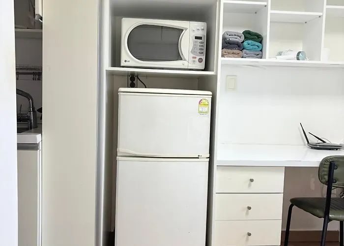 C- An Apartment-style In - Bongcheon Station *